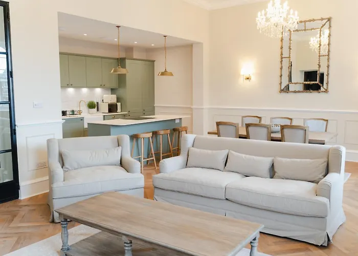 Royal Mile Apartments