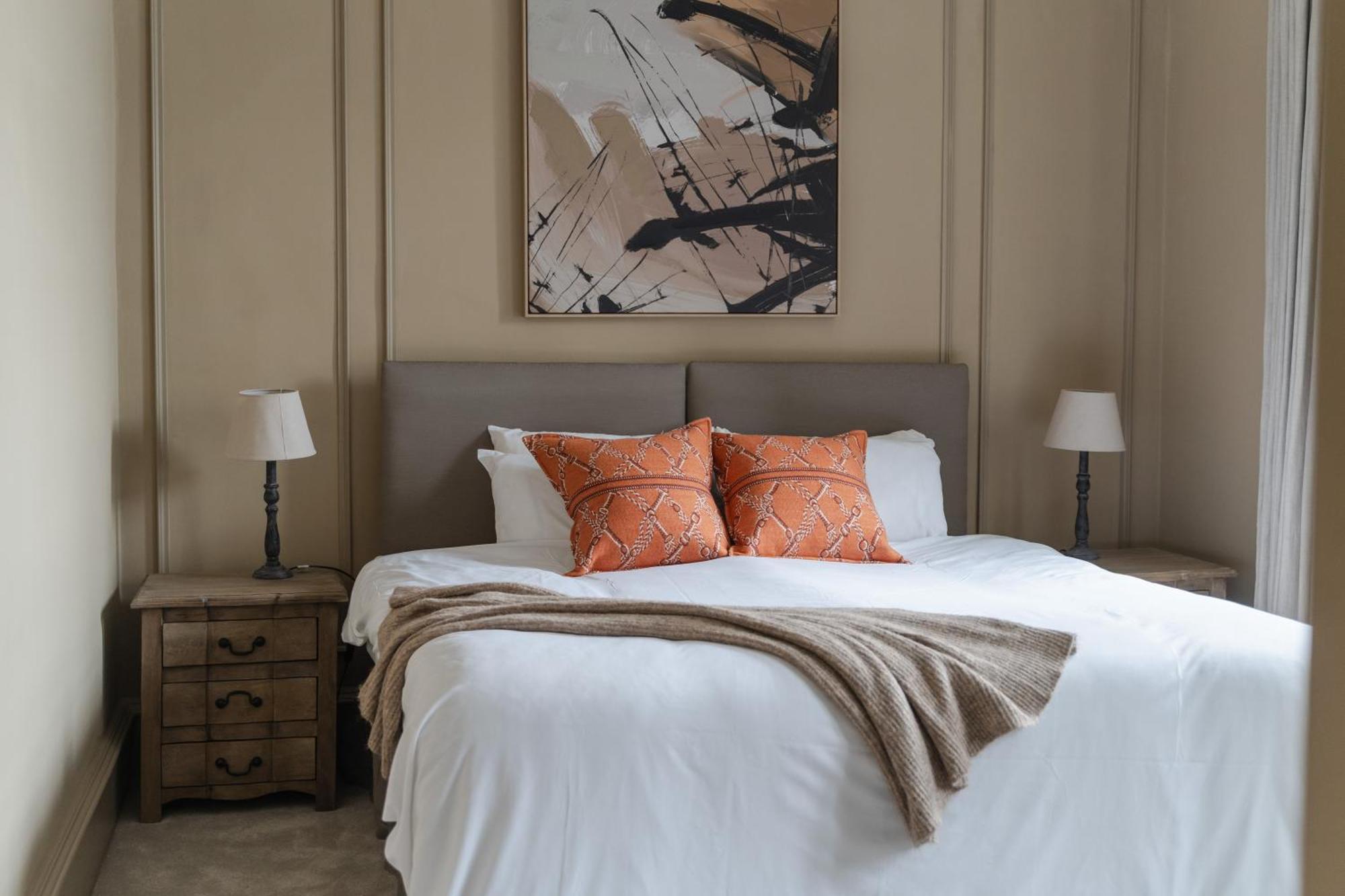 Royal Mile Apartment *